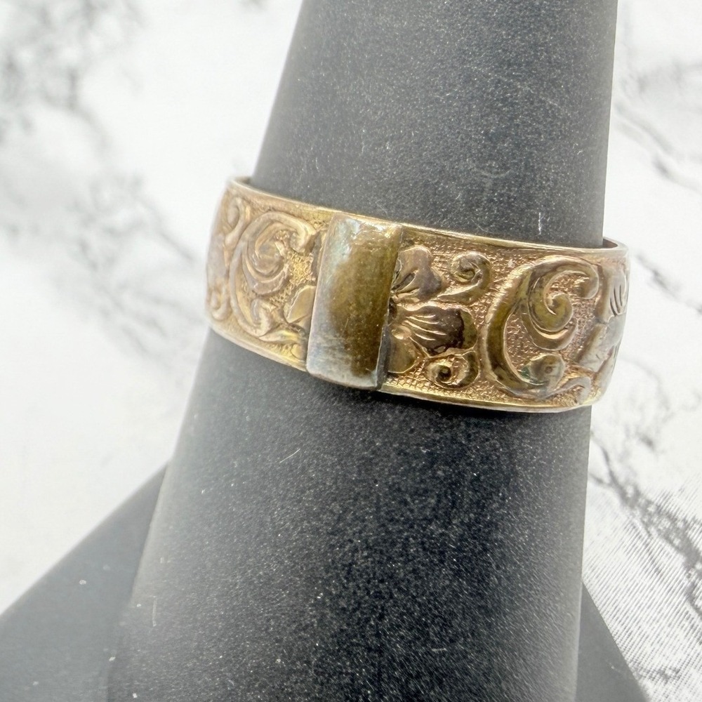 Gold Tone Floral Buckle Band Ring Size 7.75